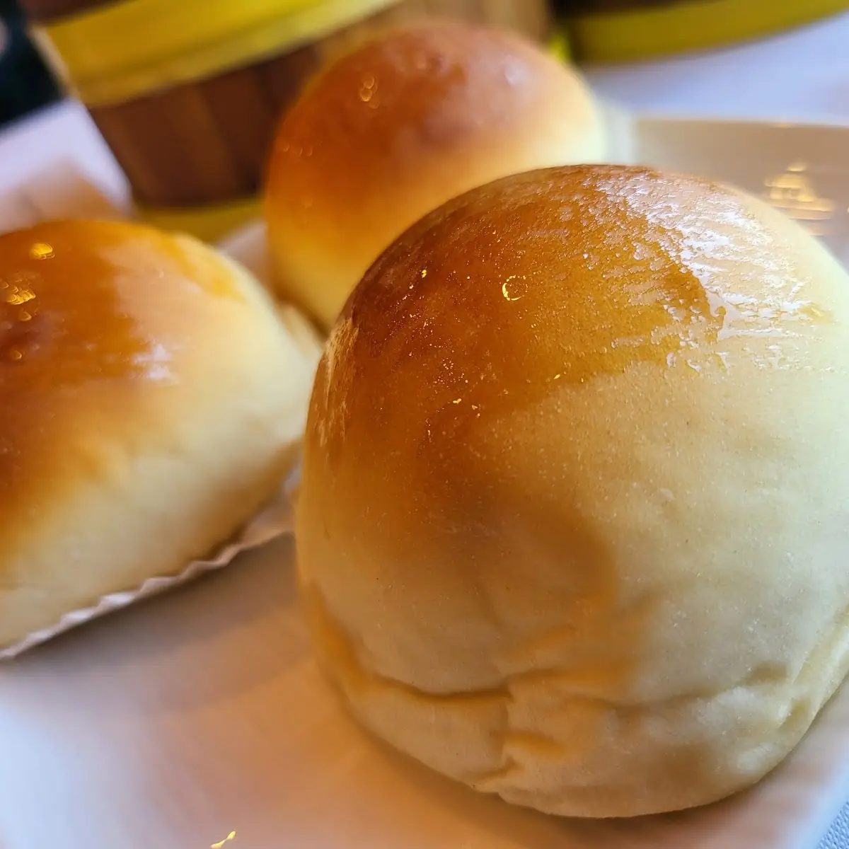 叉燒焗餐包 baked bbq pork bun